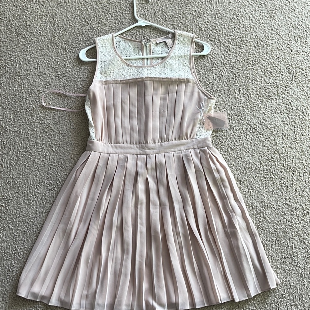 Women’s dress